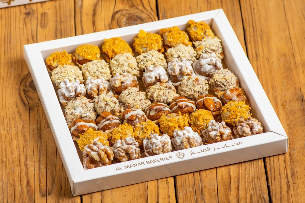 PETIT FOUR BOX MEDIUM