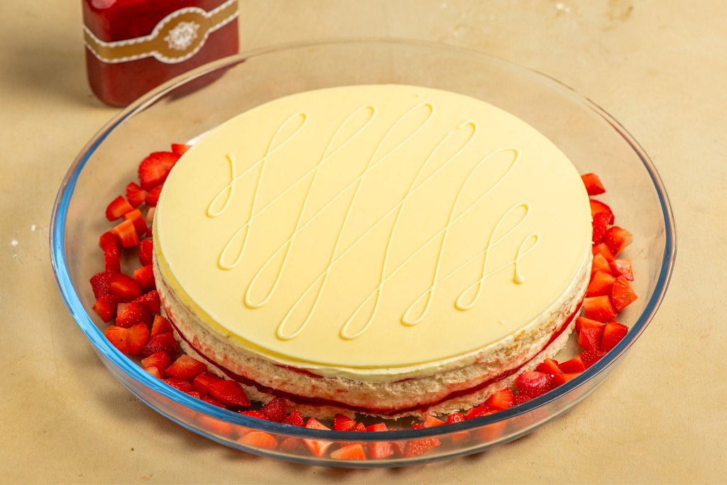 STRAWBERRY DRIZZLE
