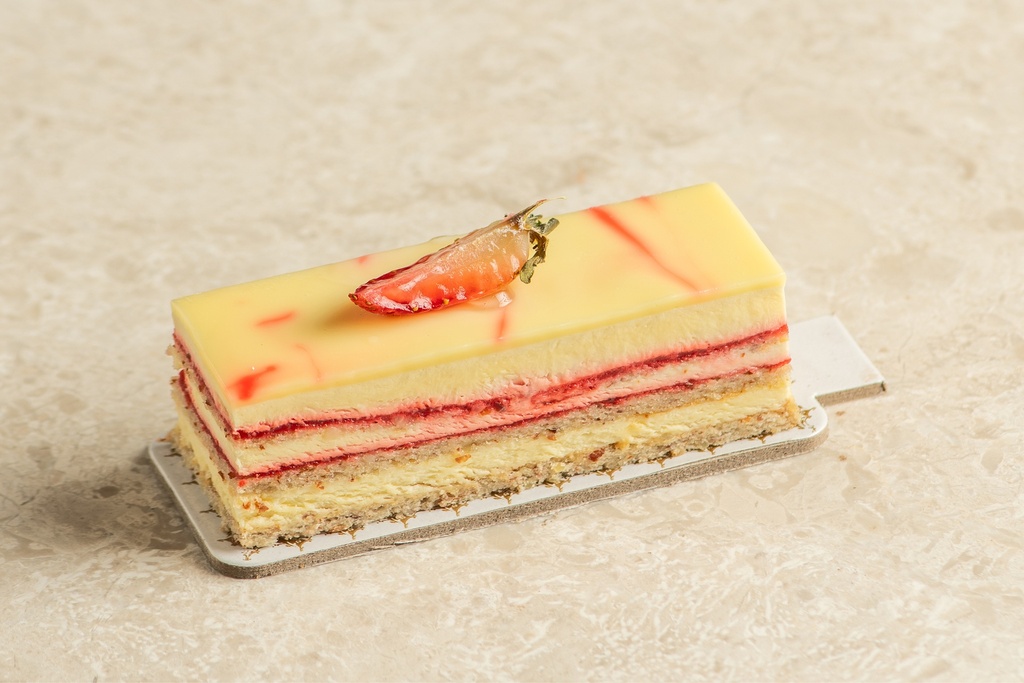 STRAWBERRY VANILLA (PASTRY)
