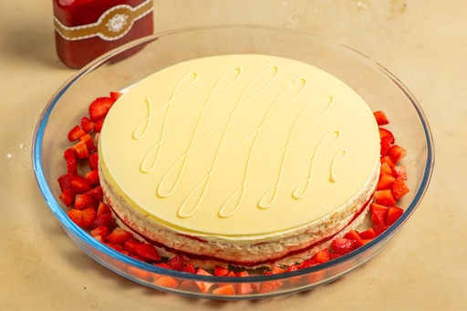 STRAWBERRY DRIZZLE